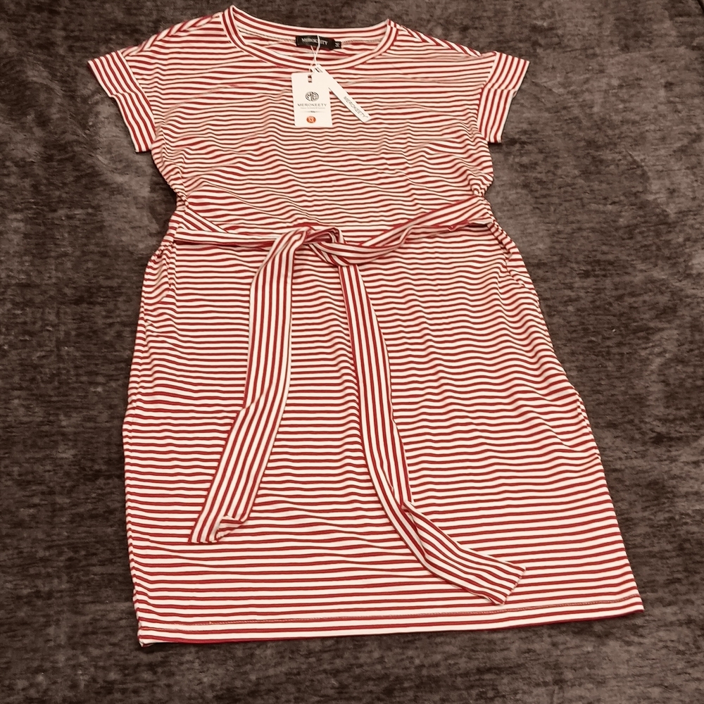NWT Merokeety Womens Dress Red/White Striped W/Tie Size: M